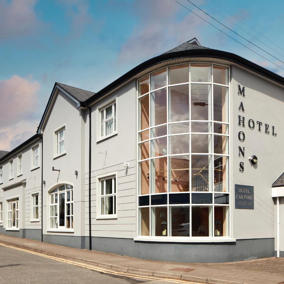 Mahon'S Hotel Irvinestown Exterior photo