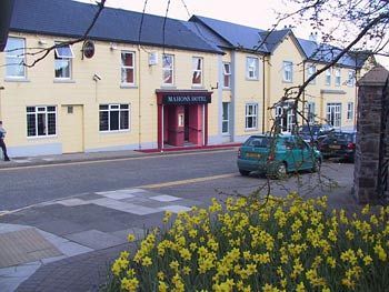 Mahon'S Hotel Irvinestown Exterior photo