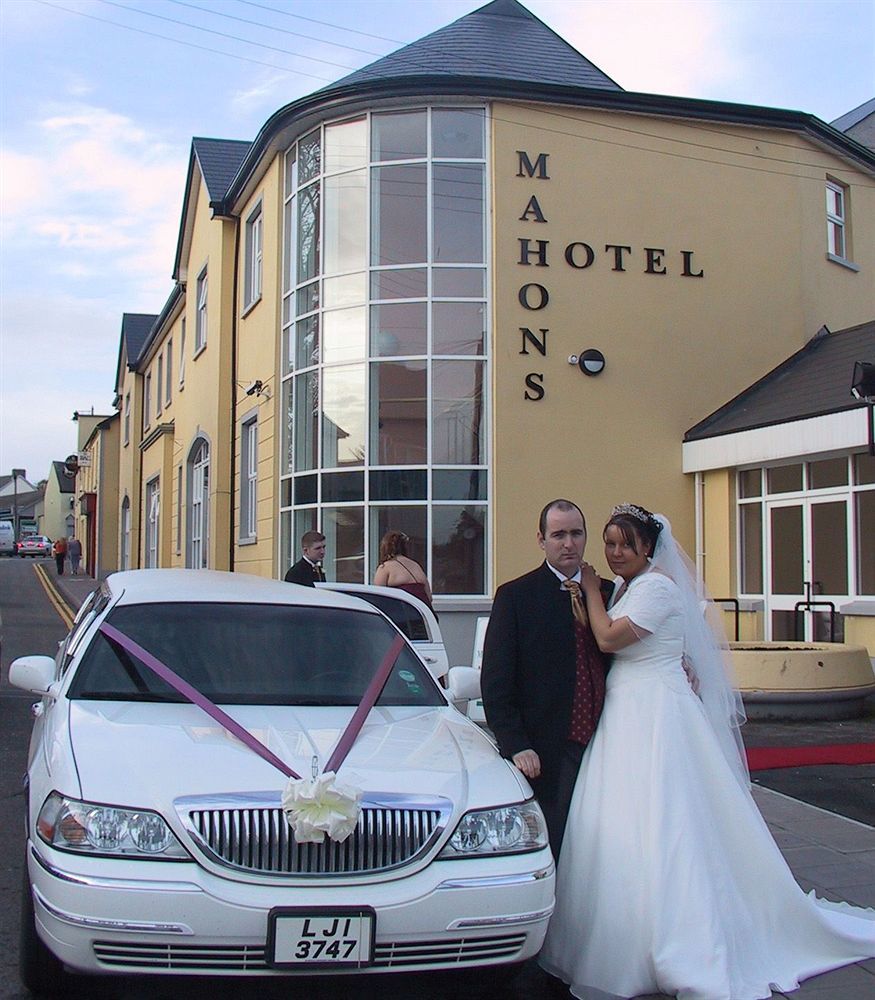 Mahon'S Hotel Irvinestown Exterior photo